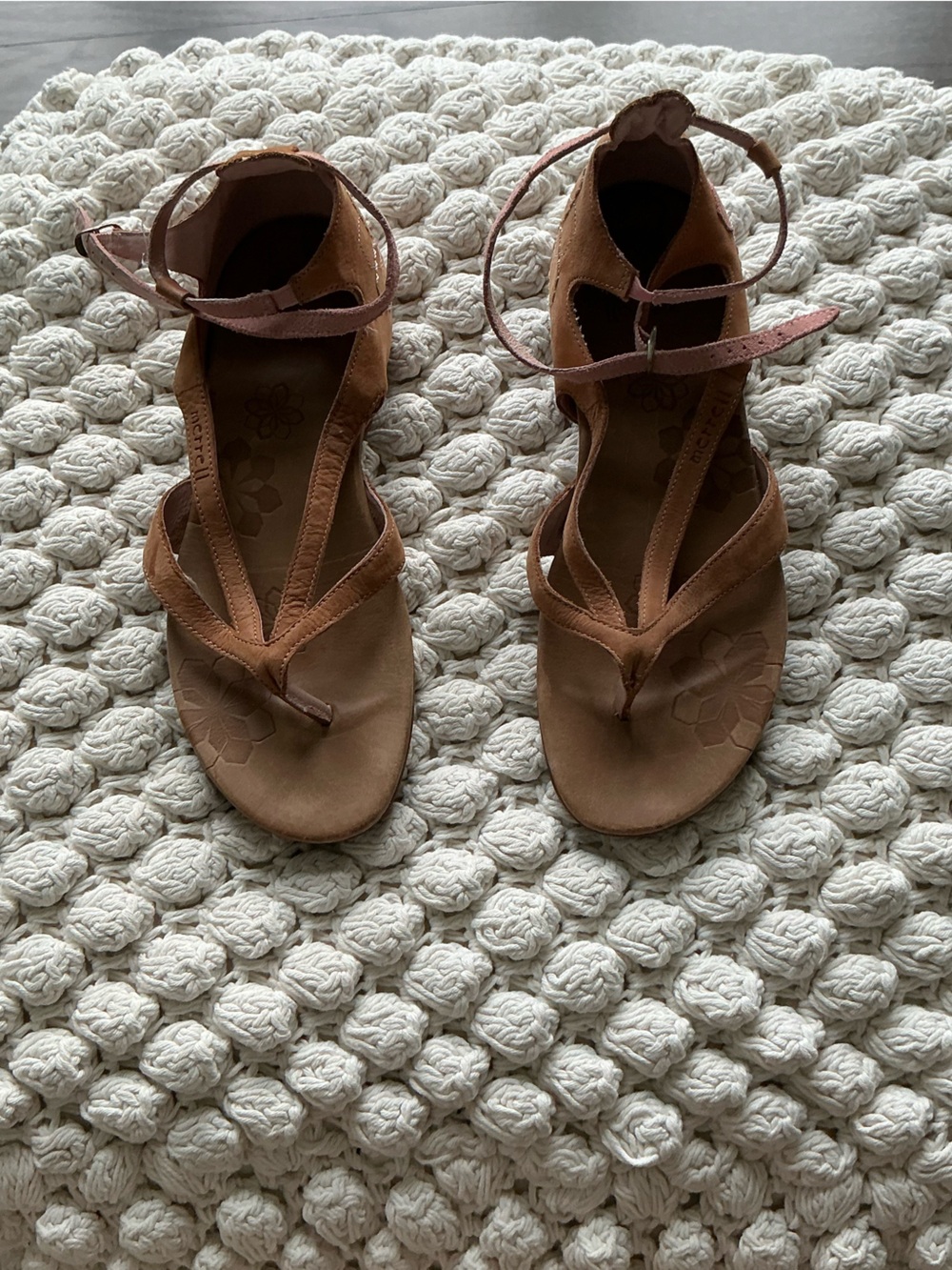 Merrell sandal size 9